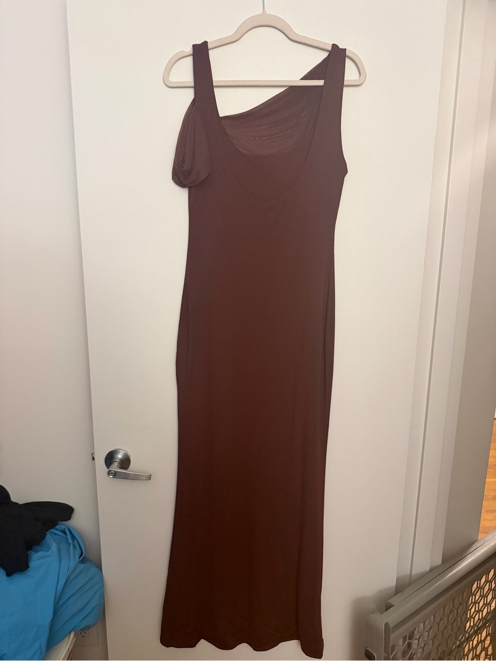Meshki floor length wedding guest dress - Picture 4 of 7